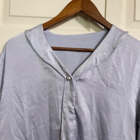 J. ING Womens NWT Blue long Flutter Bell Sleeve Satin Blouse Medium - Picture 4 of 8